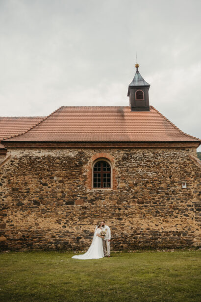 svatebni foceni pivovar chric kostel hlinec 23