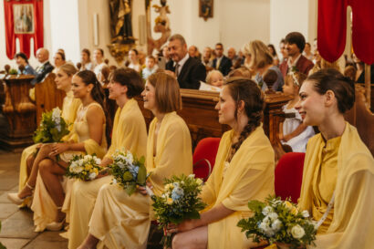 svatebni foceni stodola zeliv kostel 15