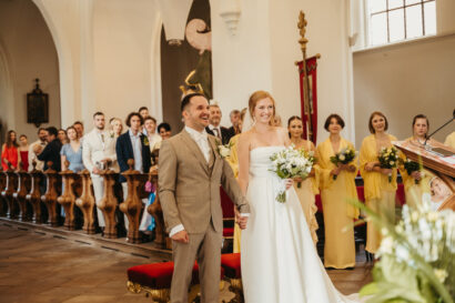 svatebni foceni stodola zeliv kostel 9