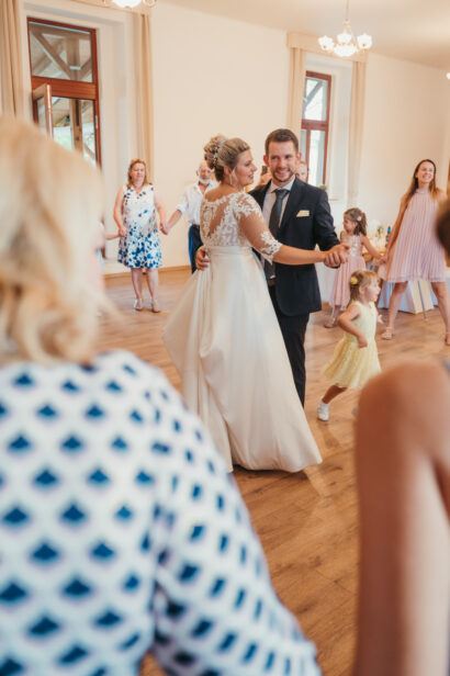 svatba svatebni foceni zamek ctenice petra jiri wedding photo 38