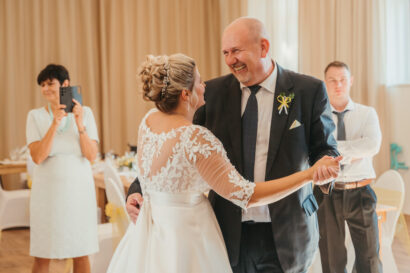 svatba svatebni foceni zamek ctenice petra jiri wedding photo 40